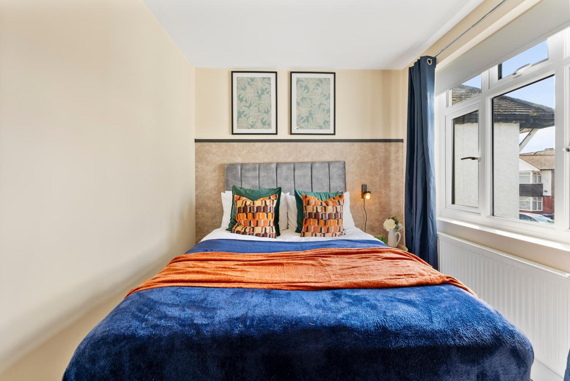 ロンドン Stylish Wembley Gem - Parking -Sleeps 14ヴィラ エクステリア 写真